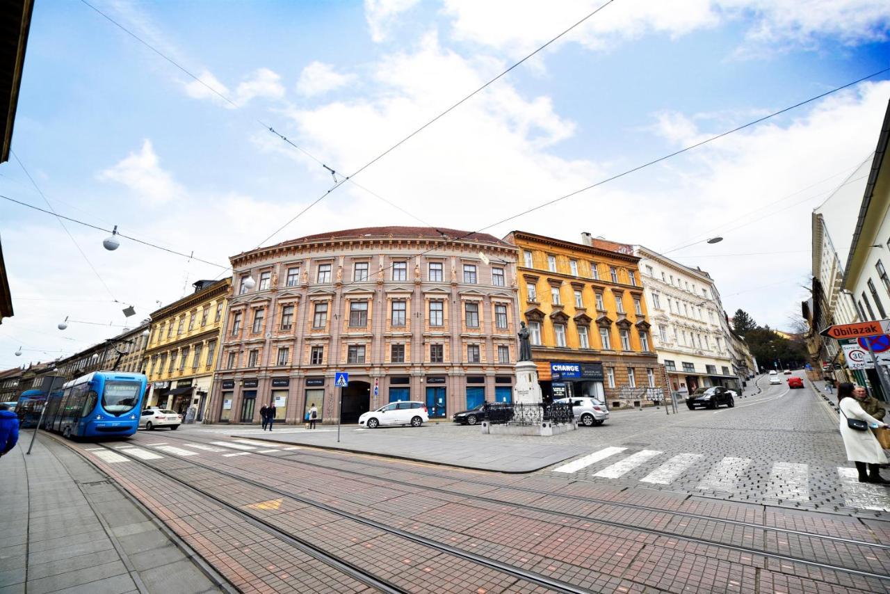 Deluxe Apartments Ria Zagreb Bagian luar foto