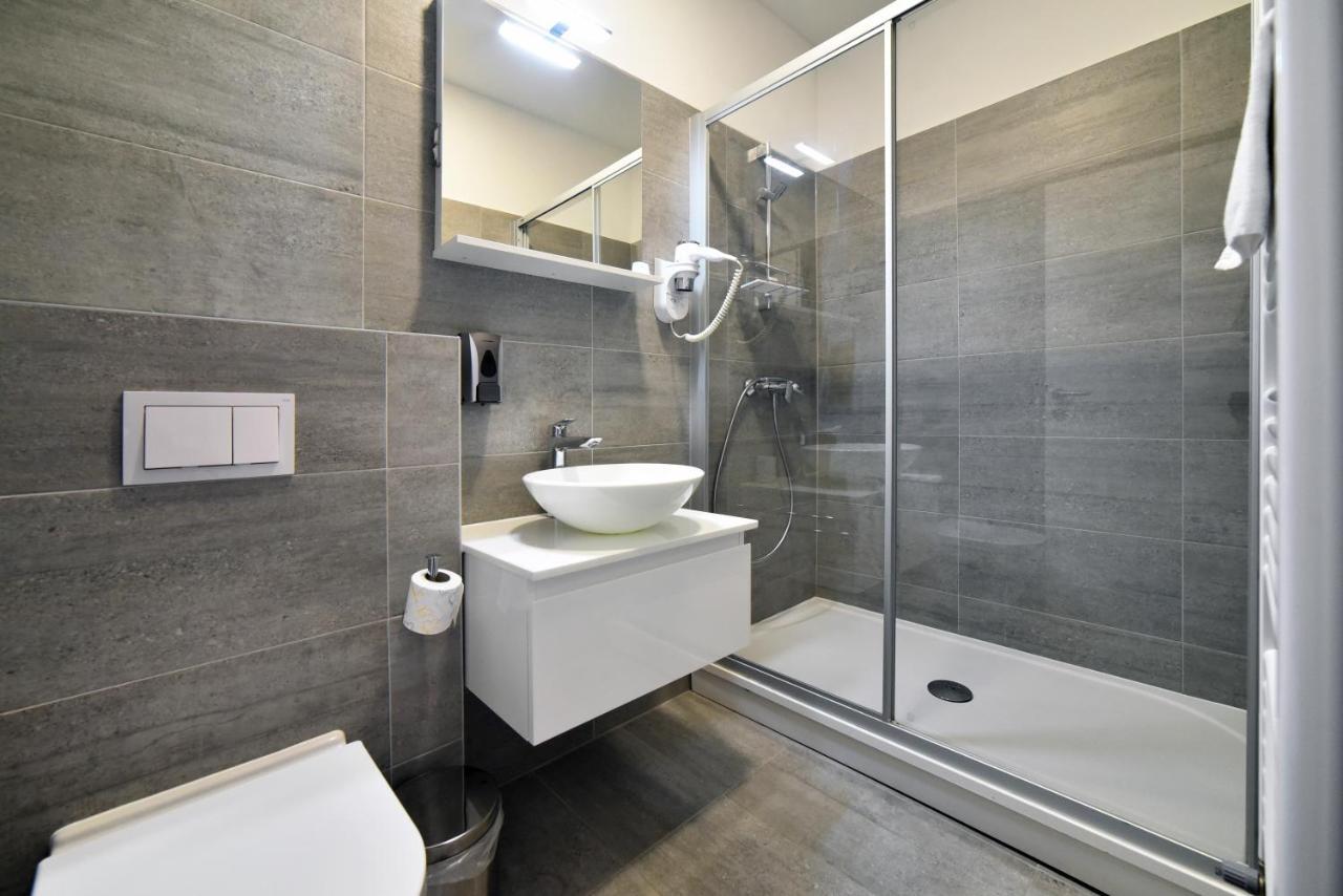 Deluxe Apartments Ria Zagreb Bagian luar foto