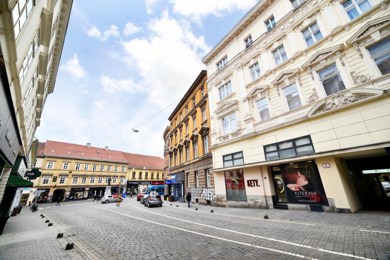 Deluxe Apartments Ria Zagreb Bagian luar foto